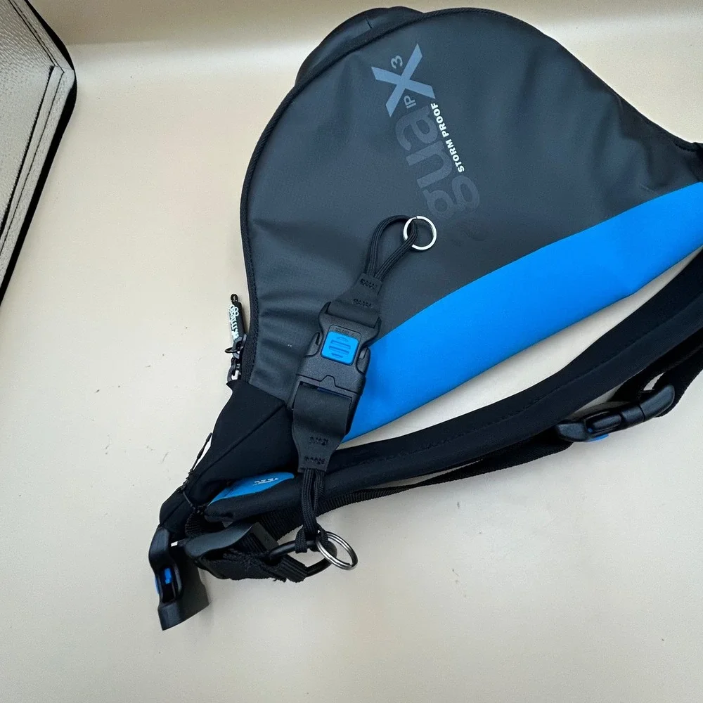 Miggo Agua Stormproof Holster SLR BB 35 Blac Blue Camera Bag IPX3 MW AG-SLR BB35